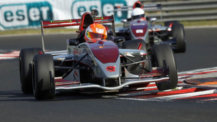 Mi vagyunk a bajnokok! - Autó & Motor - MOBILITY - autóverseny, formula, gender racing, grt, 