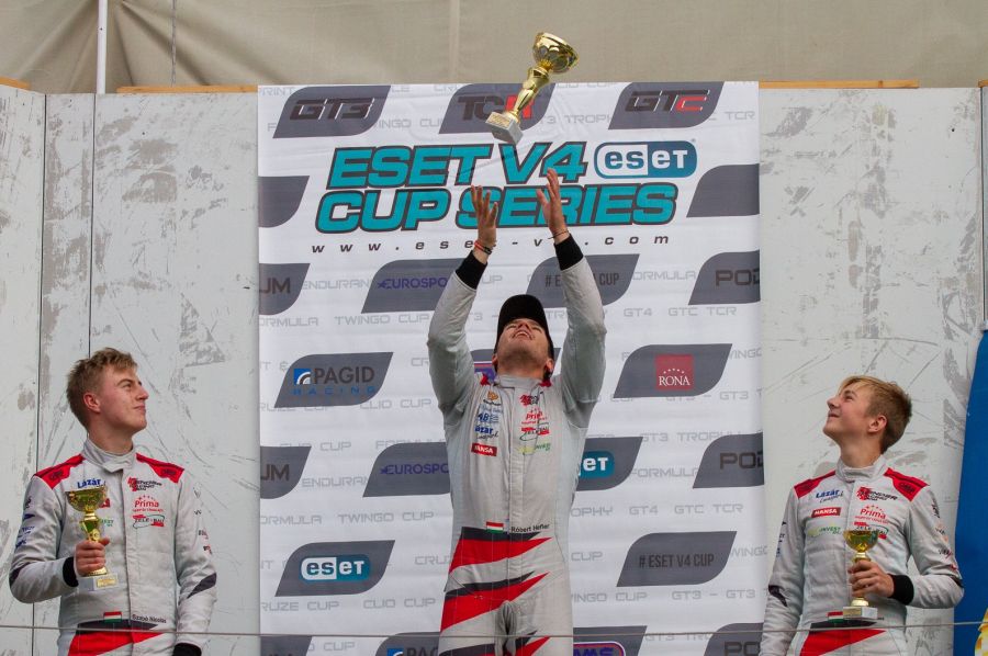 Mi vagyunk a bajnokok! - Autó & Motor - MOBILITY - autóverseny, formula, gender racing, grt, 