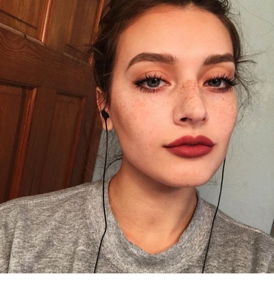 Top10: natúr sminkek munkanapokra -  -  - munka, munkahely, natúr smink, smink, 