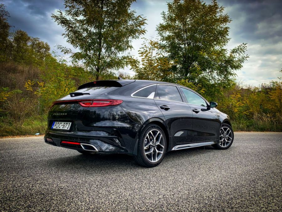 Kombi újratöltve - Kia Proceed 1,4 turbó - Autó & Motor - MOBILITY - kia proceed,