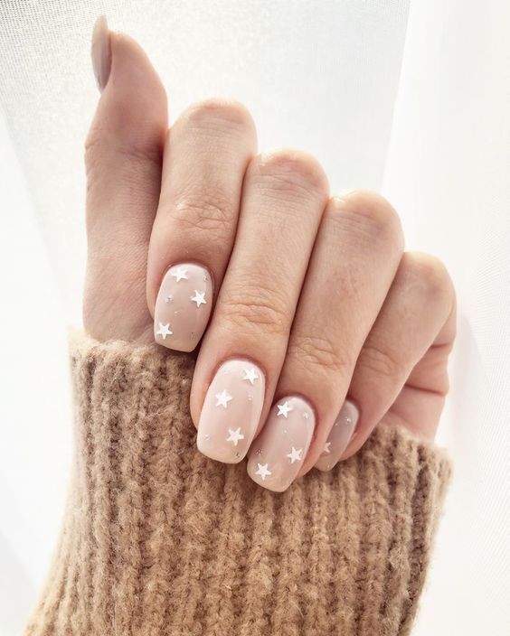 Top10: visszafogott mintás manikűr ötletek az őszi szezonra -  -  - köröm, manikűr, minta, mintás köröm, ősz, 