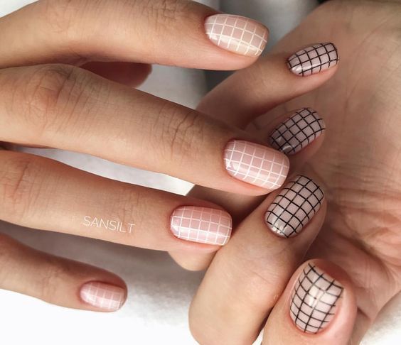Top10: visszafogott mintás manikűr ötletek az őszi szezonra -  -  - köröm, manikűr, minta, mintás köröm, ősz, 