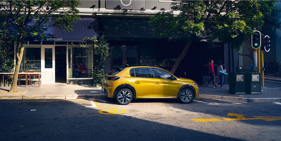 A vártnál nagyobb a kereslet az elektromos Peugeot 208-ra - Autó & Motor -  - 208, peugeot, 