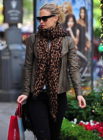 Stílusiskola: így viselj ősszel állatmintás kiegészítőket -  -  - állatminta, divat, outfit, stílus, 