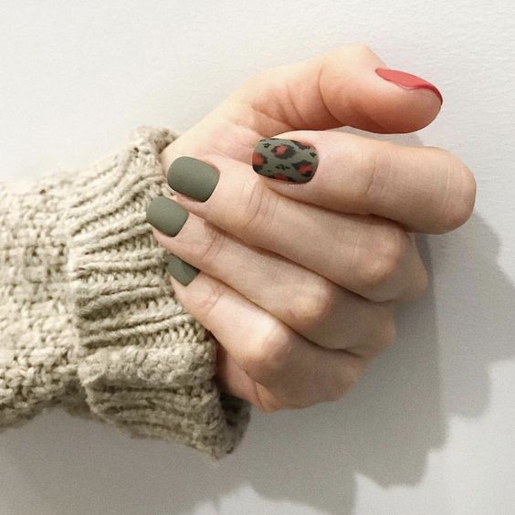 Top10: csodás olíva színű körmök -  -  - köröm, manikűr, olíva, 