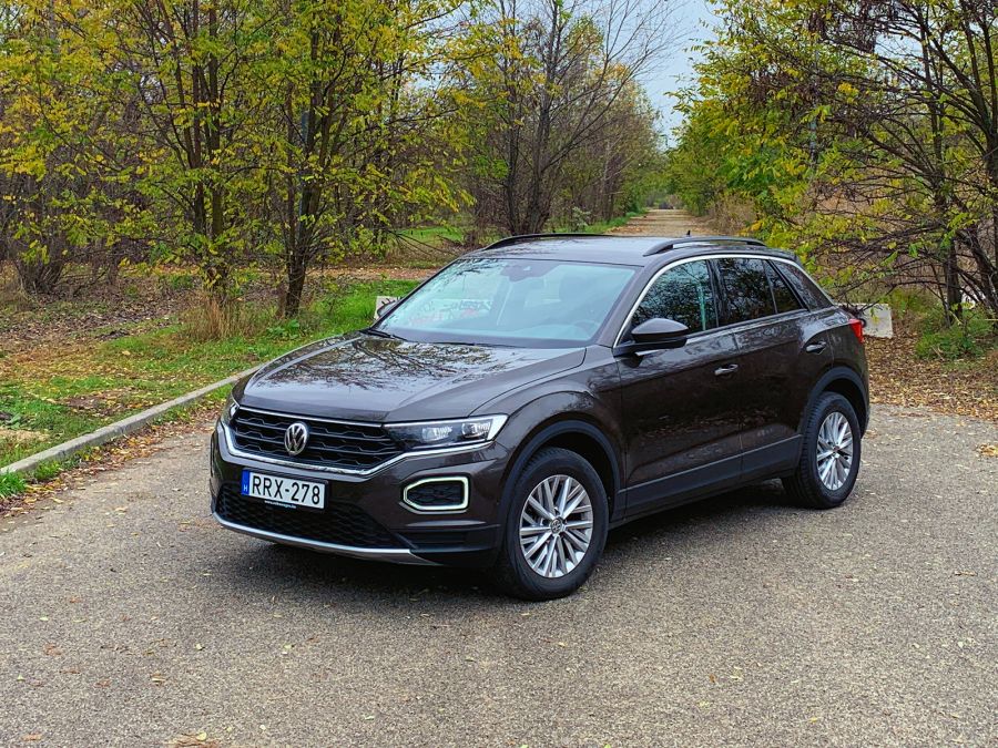 Értelem és érzelem  – Lexus UX vs. VW T-Roc - Autó & Motor - MOBILITY - crossover jelentése, kompakt sütő, lexus ux, összehasonlítás, suv teszt, Troc, VW T-Roc, 