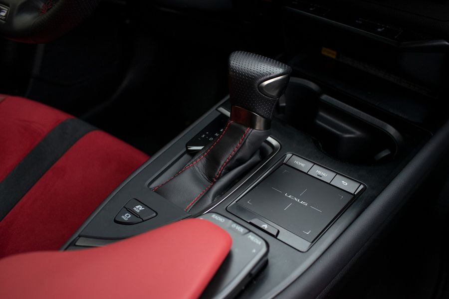 Értelem és érzelem  – Lexus UX vs. VW T-Roc - Autó & Motor - MOBILITY - crossover jelentése, kompakt sütő, lexus ux, összehasonlítás, suv teszt, Troc, VW T-Roc, 