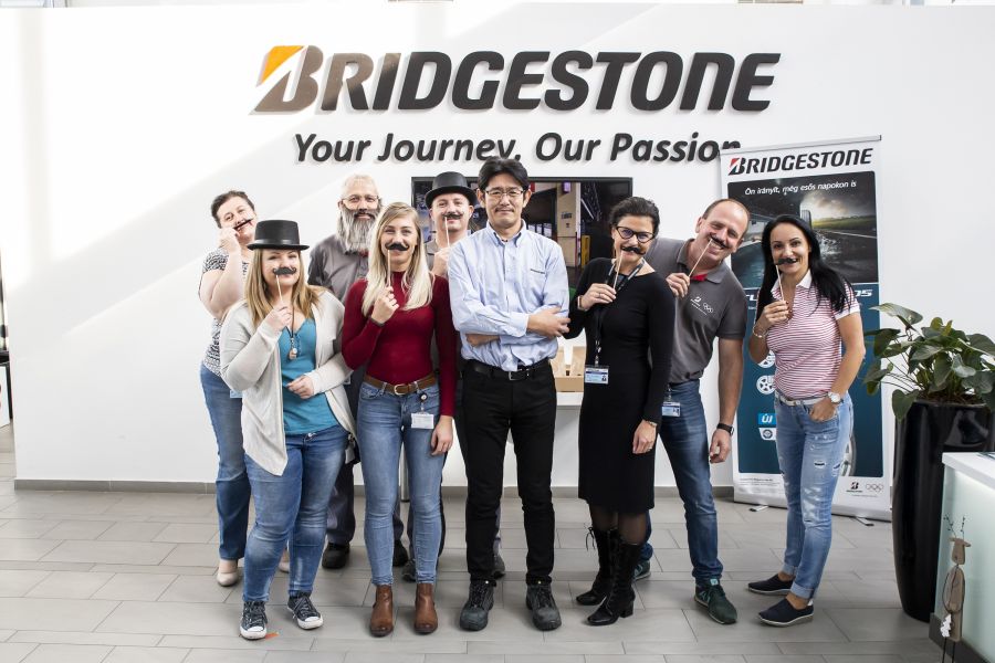 Szakállat növeszt a tatabányai abroncsgyár - Autó & Motor -  - bridgestone, movember,