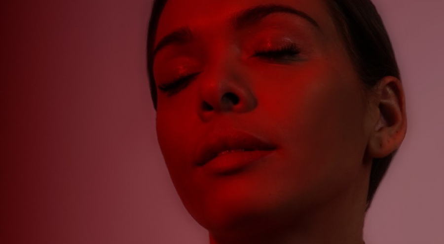 „Nem hiszek abban, hogyha valami trendi, azt lekövetem és sikerem lesz” – Interjú Szécsi Böbével -  -  - interjú, szécsi böbe, 