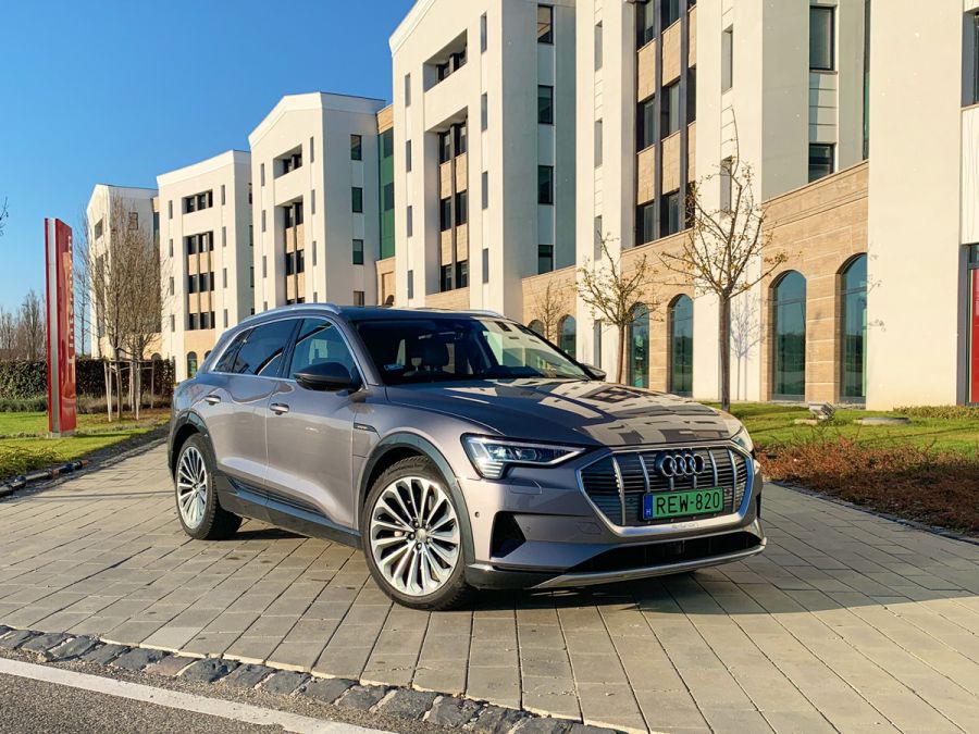 'Olyan volt, mint egy villámcsapás...' - Létezik szerelem első látásra! -  -  - audi, audi e-tron, autó, teszt,