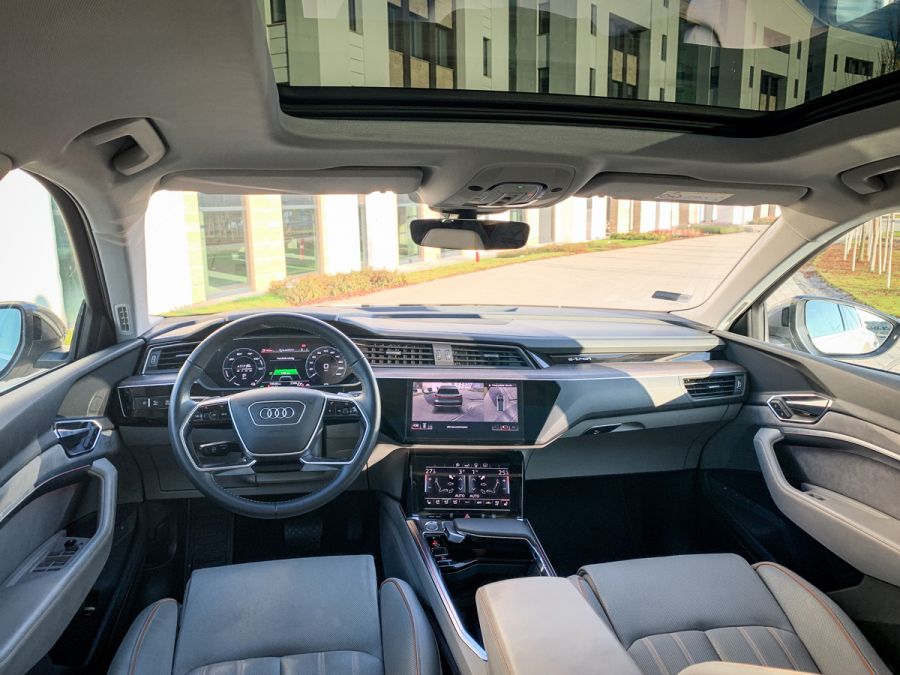 'Olyan volt, mint egy villámcsapás...' - Létezik szerelem első látásra! -  -  - audi, audi e-tron, autó, teszt,