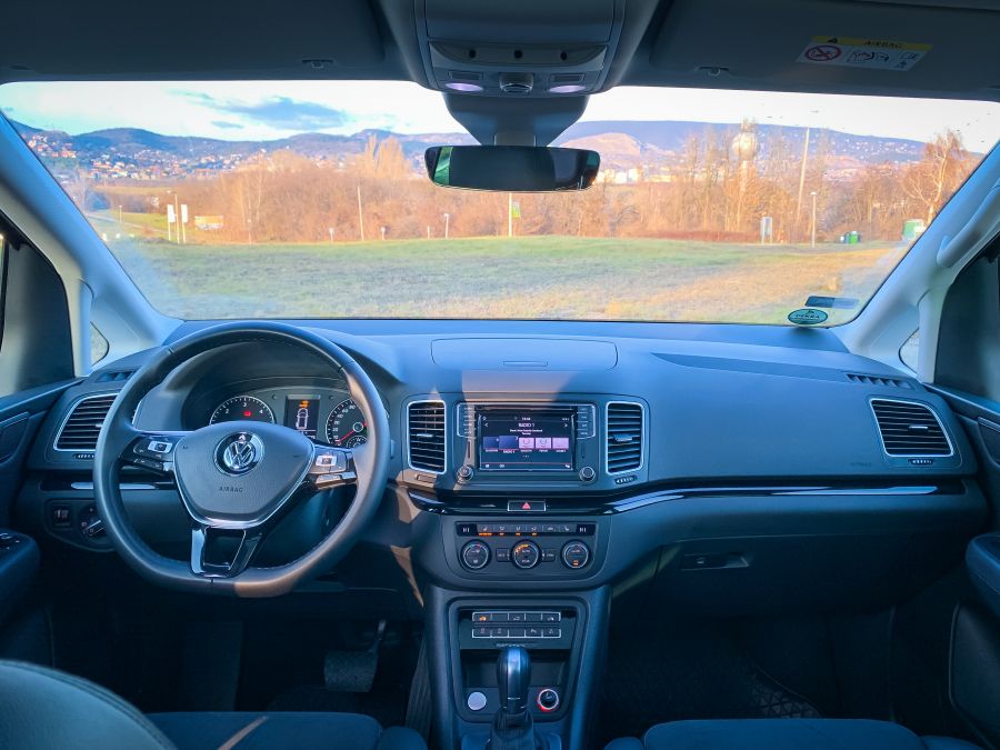 Másképpen izgalmasak – VW Sharan és Seat Alhambra - Autó & Motor - MOBILITY - alhambra, alhambra teszt, mpv car, seat, seat alhambra, sharan, vw, vw sharan, 