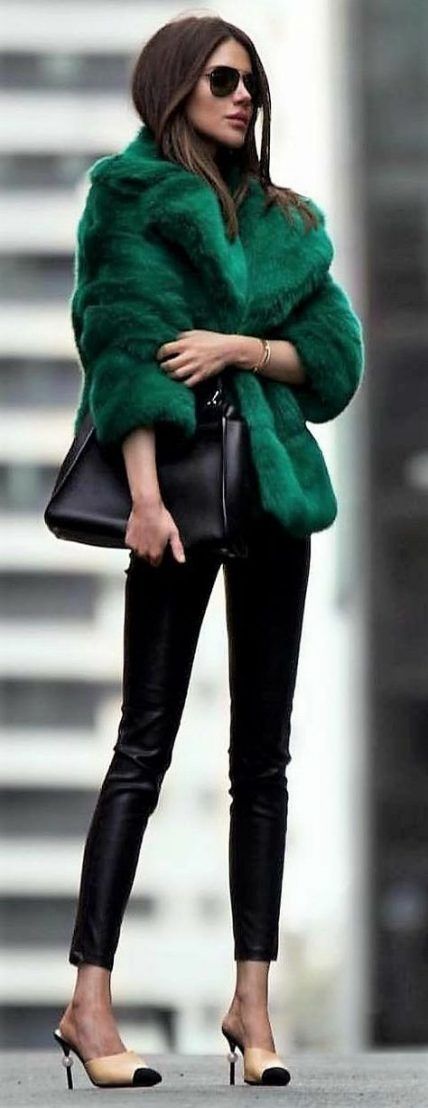 Stílusiskola: outfit ötletek méregzölddel -  -  - divat, méregzöld, outfit, stílus, ünnep, 