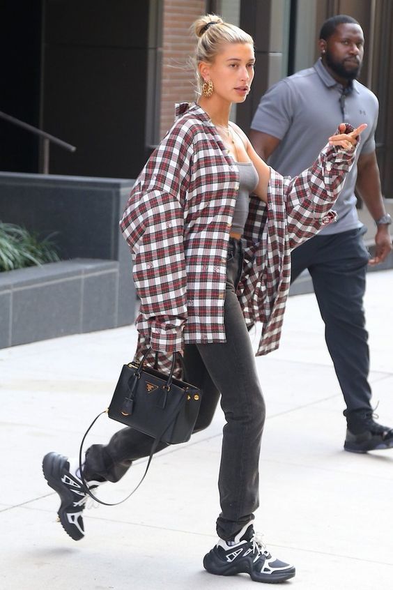 Stílusiskola: outfit ötletek Hailey Biebertől -  -  - hailey baldwin, hailey bieber, modell, outfit, stílus, 