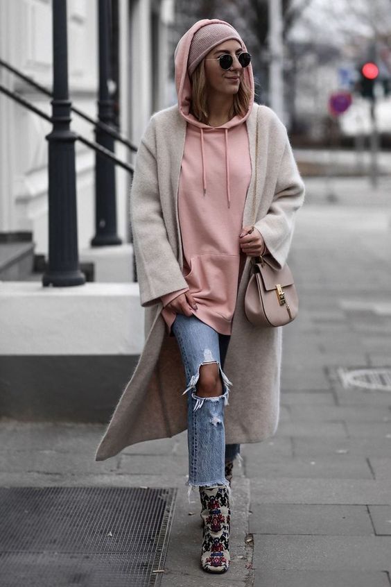 Stílusiskola: így viseld télen a púderrózsaszínt -  -  - divat, outfit, púderrózsaszín, rózsaszín, stílus, 