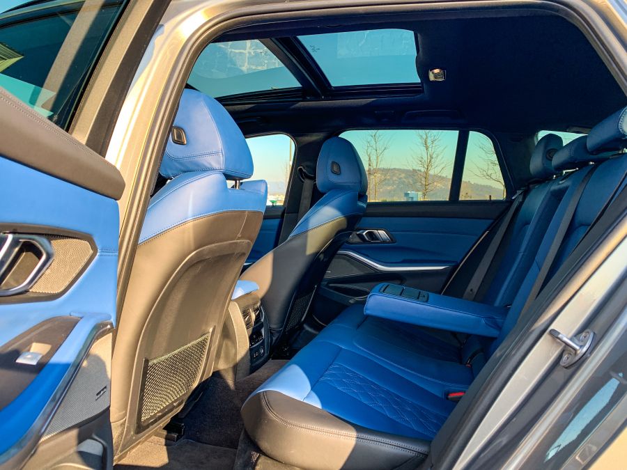 Work hard, Play hard. – BMW 330d xDriveTouring - Autó & Motor - MOBILITY - 