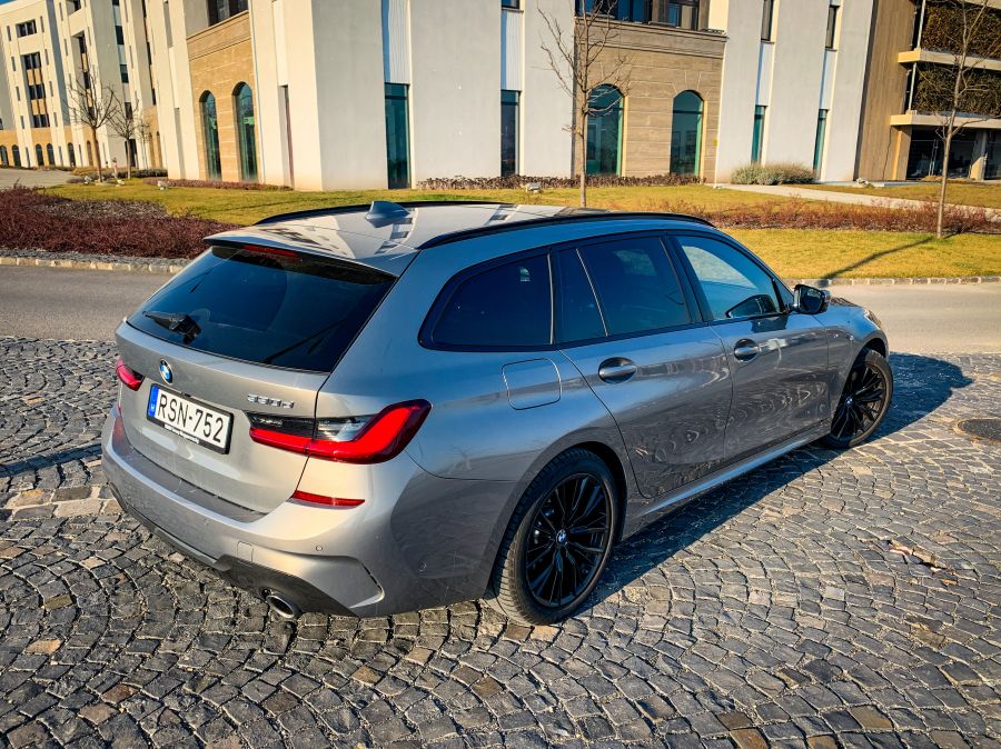Work hard, Play hard. – BMW 330d xDriveTouring - Autó & Motor - MOBILITY - 