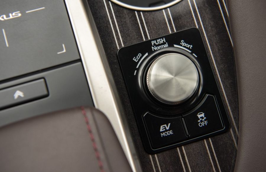 Prémium vezetési élménnyel hódít a Lexus RX - Autó & Motor -  - lexus, premium, rx,