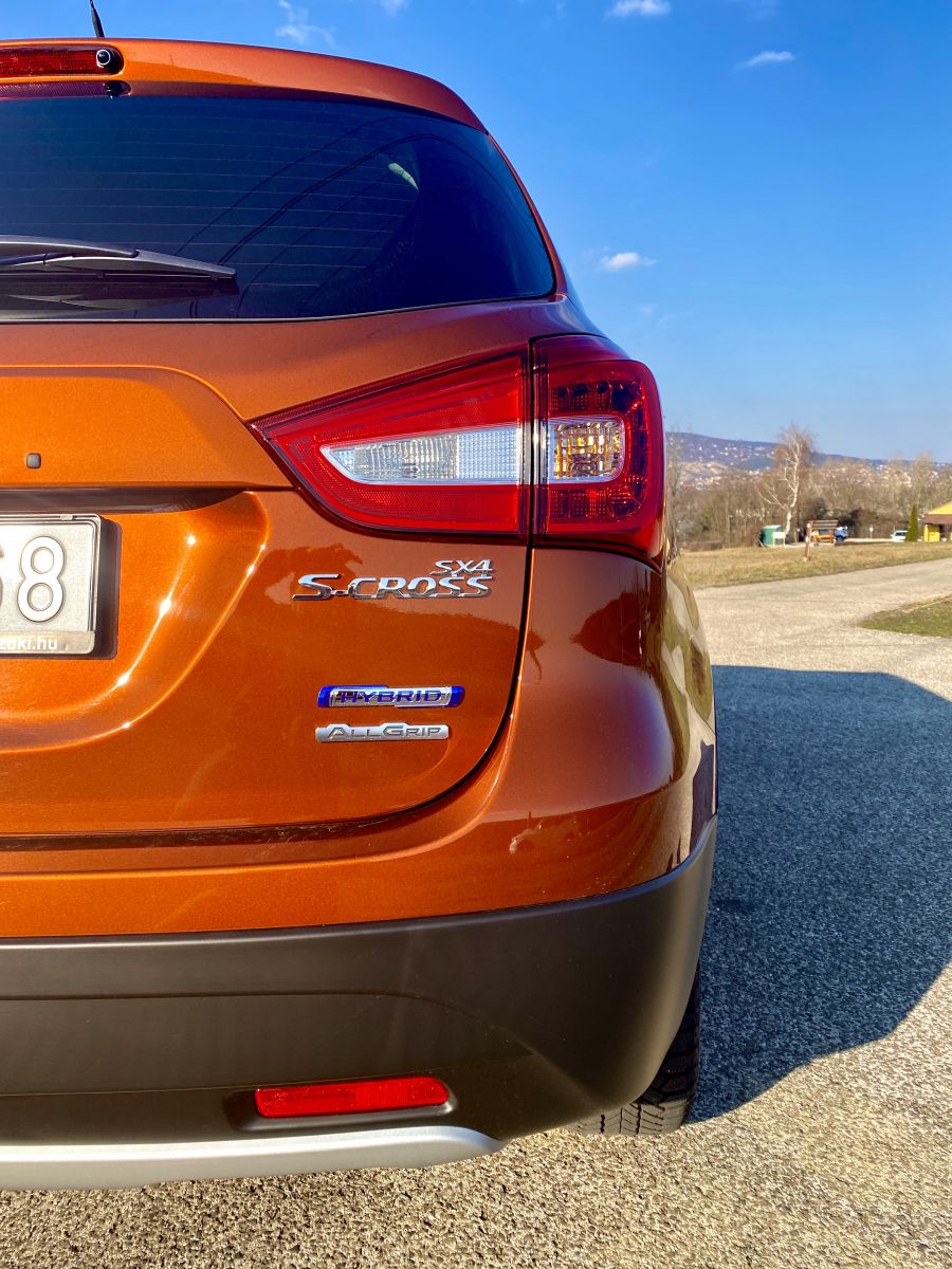 Minden igényt kielégít - Suzuki SX4 S-Cross 1.4 Hybrid GLX - Autó & Motor - MOBILITY - suzuki, suzuki hibrid, suzuki hybrid, suzuki scross, suzuki sx4, suzuki sx4 scross, 