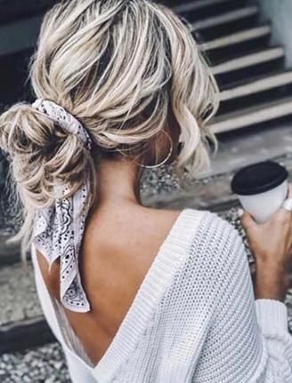 Top10: gyorsan elkészíthető, laza kontyok -  -  - frizura, hajak, konty, 