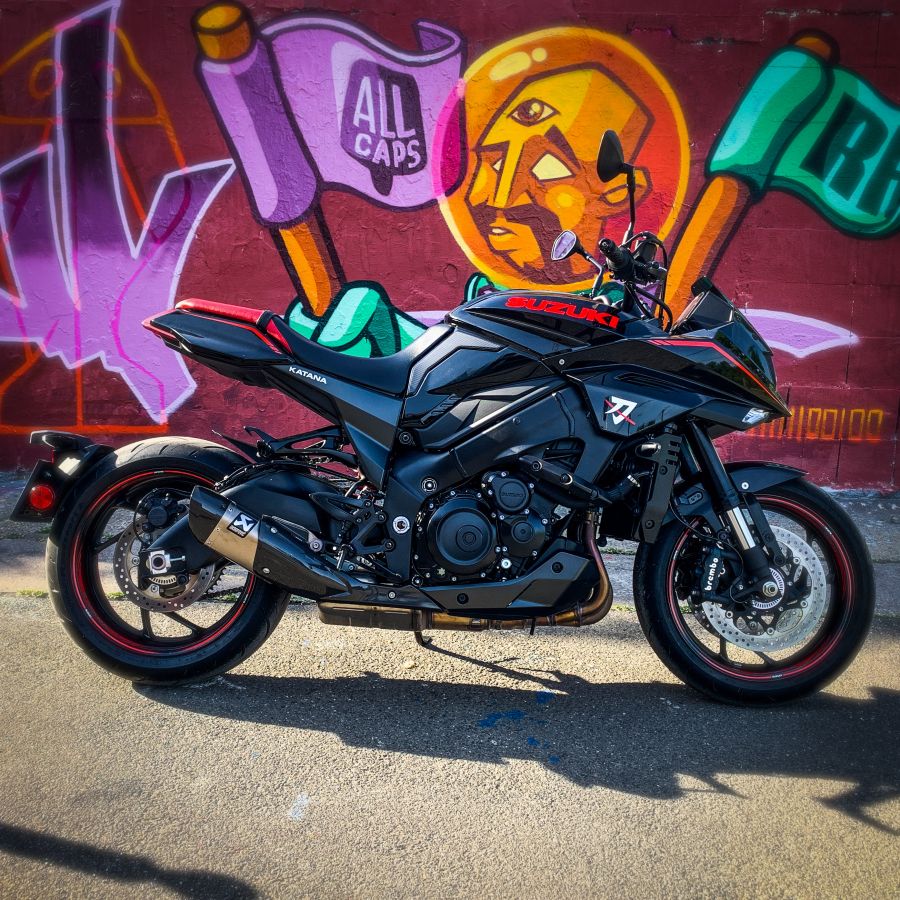 A legélesebb kés – Suzuki Katana - Autó & Motor - MOBILITY - katana teszt, motor teszt, suzuki katana, suzuki motor teszt,