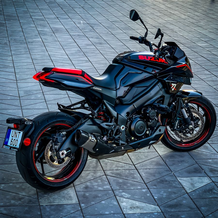 A legélesebb kés – Suzuki Katana - Autó & Motor - MOBILITY - katana teszt, motor teszt, suzuki katana, suzuki motor teszt,