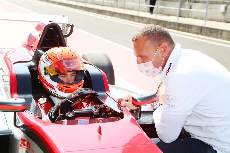 Végre újra a valódi versenypályán! - Autó & Motor -  - genderracingteam, 