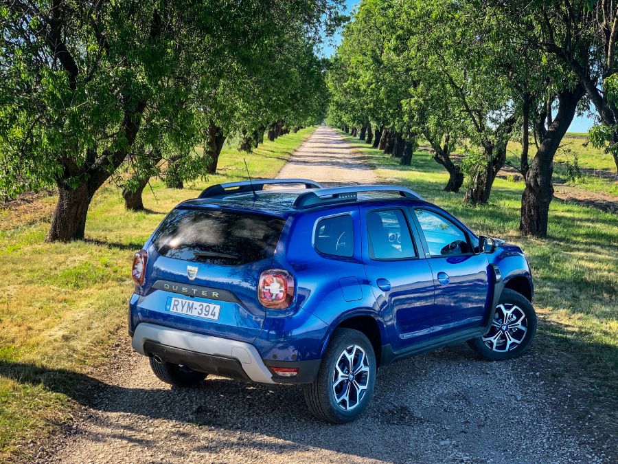 Porzik utána az út – Dacia Duster 1.5dCi 15th Celebration - Autó & Motor - MOBILITY - dacia, dacia duster, dacia duster dízel, dacia duster teszt, dacia suv,