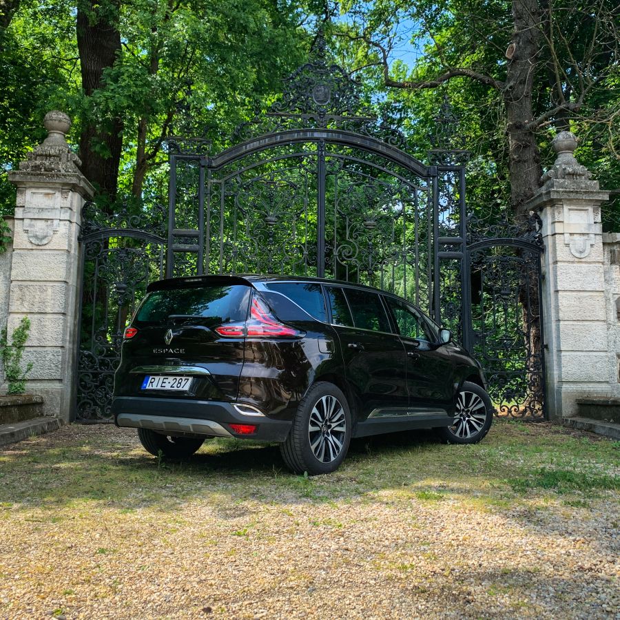 A francia kapcsolat – Renault Espace TCe 225 EDC Initiale Paris - Autó & Motor - MOBILITY - espace 5, espace initiale paris, renault crossover teszt, renault espace, renault espace teszt, 