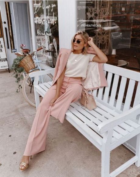 Stílusiskola: így viselj púderrózsaszínt -  -  - divat, outfit, púderrózsaszín, stílus, 