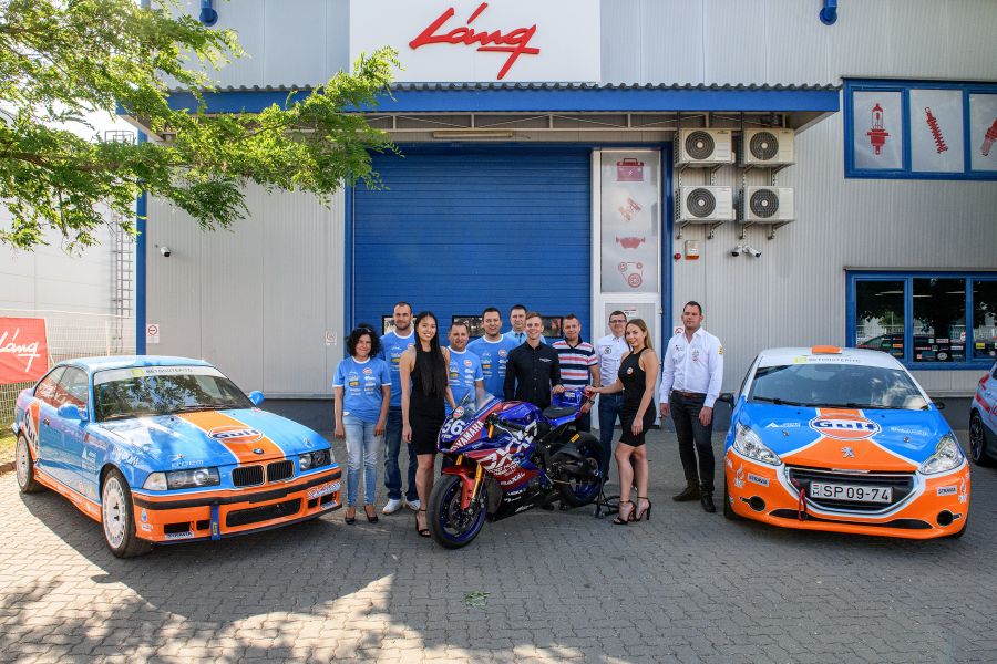 Újabb világmárka áll Sebestyén Peti motorversenyző mellé! - Autó & Motor -  - gulf hungary, Sebestyén Peti,