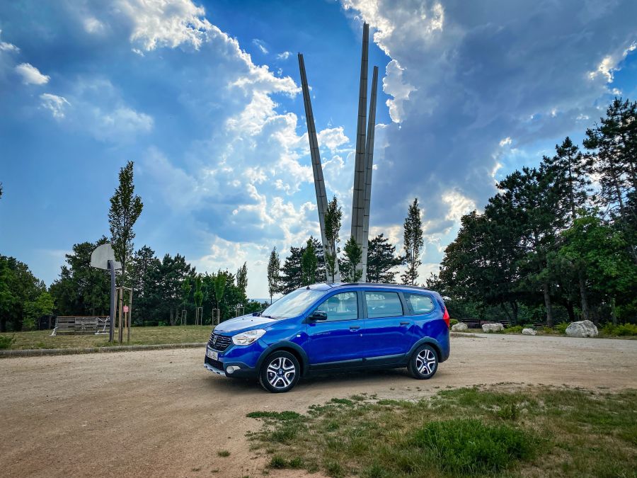 Elvitte a monyómat – Dacia Lodgy 1.3 - Autó & Motor - MOBILITY - dacia lodgy, dacia lodgy 1.3, dacia lodgy 7 személyes, dacia lodgy teszt, lodgy teszt, 