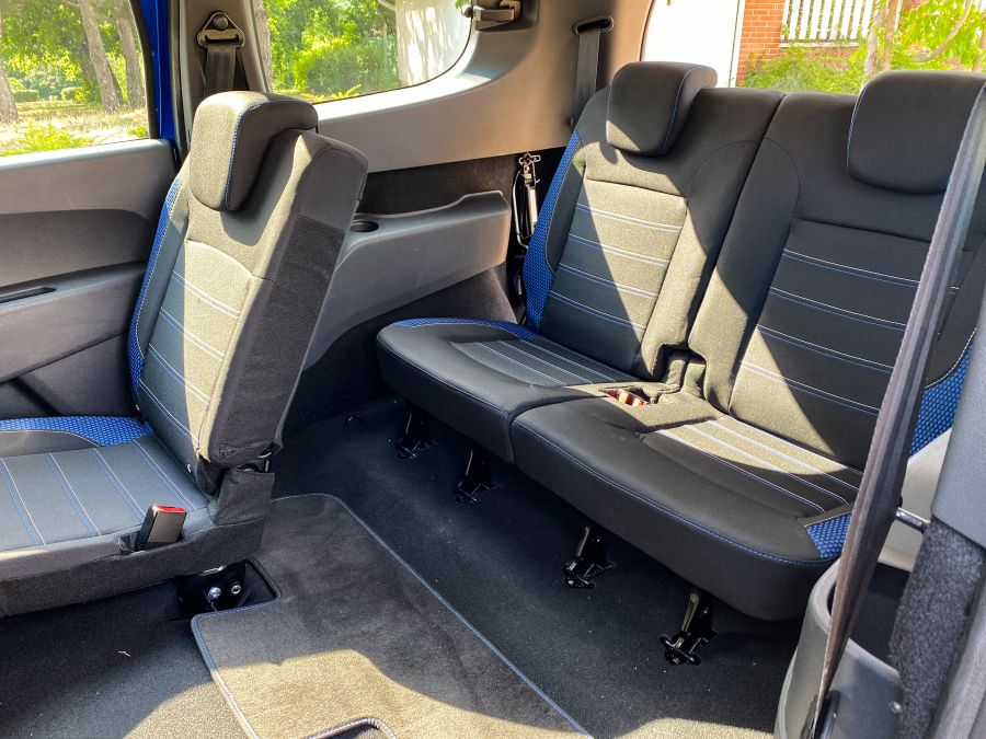 Elvitte a monyómat – Dacia Lodgy 1.3 - Autó & Motor - MOBILITY - dacia lodgy, dacia lodgy 1.3, dacia lodgy 7 személyes, dacia lodgy teszt, lodgy teszt, 