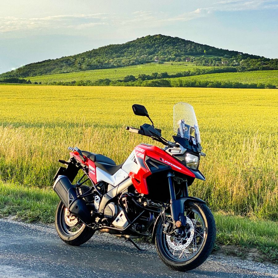 Felfelé kerekítve – V-Strom 1050XT ABS - Autó & Motor - MOBILITY - suzuki v-strom teszt, suzukimotors, v-strom, v-strom 1050 teszt, v-strom 1050xt, v-strom teszt,