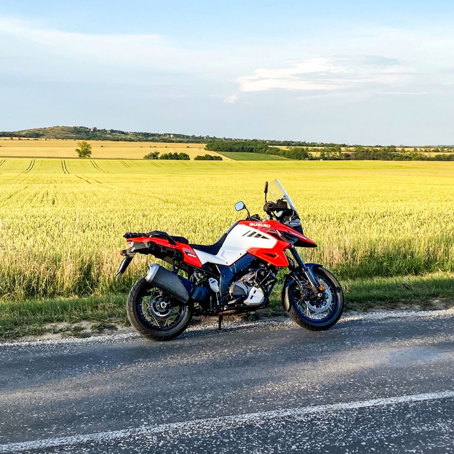Felfelé kerekítve – V-Strom 1050XT ABS - Autó & Motor - MOBILITY - suzuki v-strom teszt, suzukimotors, v-strom, v-strom 1050 teszt, v-strom 1050xt, v-strom teszt,