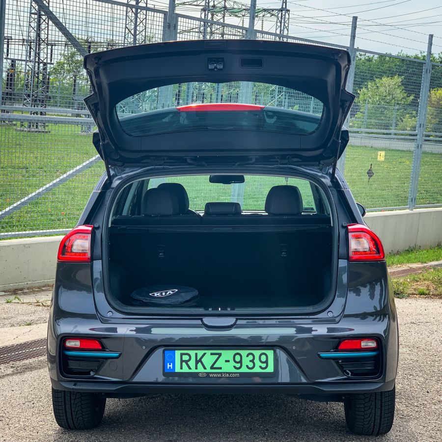 Villanyautós határérték – KIA Niro EV Mid-Range - Autó & Motor - MOBILITY - kia mid range teszt, kia niro, kia niro ev, kia niro ev mid range teszt, kia niro mid range, kia teszt, niro elektromos, niro teszt, 