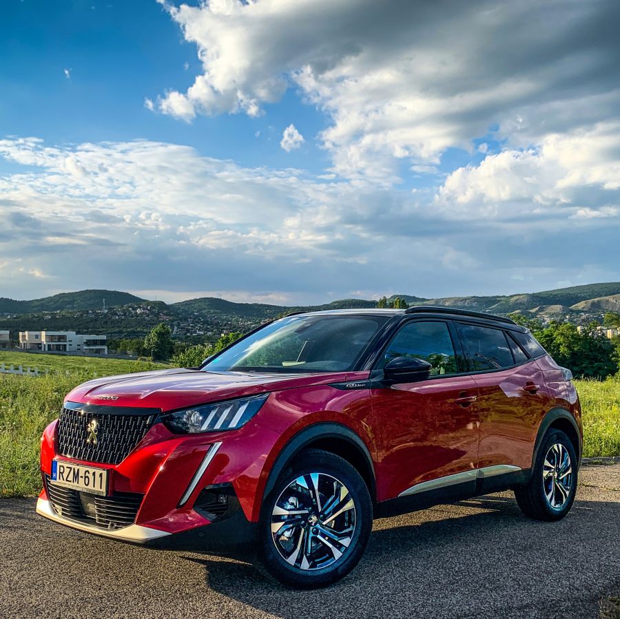 SUV francia módon - Peugeot 2008 1.2 GT Line - Autó & Motor - MOBILITY - peugeot 2008, peugeot 2008 gti teszt, peugeot 2008 teszt, peugeot suv teszt,