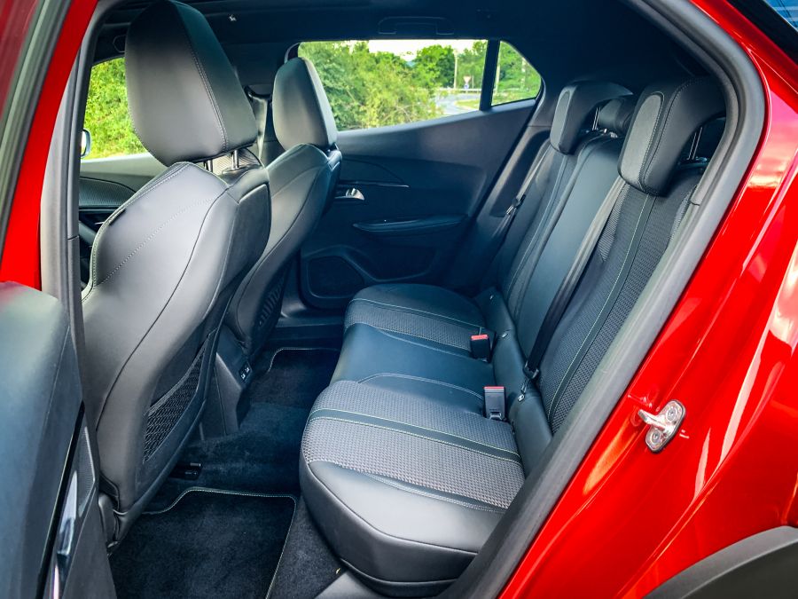 SUV francia módon - Peugeot 2008 1.2 GT Line - Autó & Motor - MOBILITY - peugeot 2008, peugeot 2008 gti teszt, peugeot 2008 teszt, peugeot suv teszt,