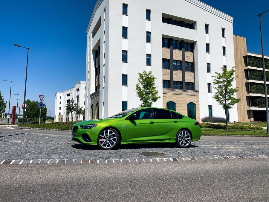 Nem csak nevében nagy – Opel Insignia Grand Sport Gsi - Autó & Motor - MOBILITY - insignia gsi teszt, opel insignia grand sport gsi teszt, opel insignia grand sport teszt, opel insignia gsi teszt, opel insignia teszt, 