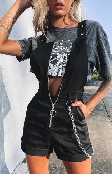 Stílusiskola: így viselj kantáros nadrágokat -  -  - divat, kantáros nadrág, outfit, stílus, 