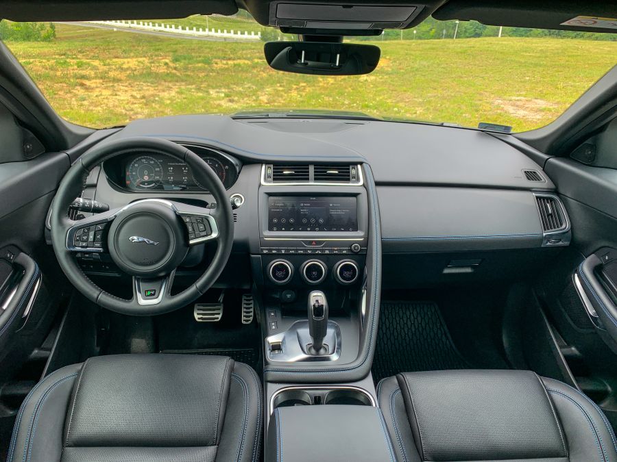 Tökéletes alternatíva – Jaguar E-Pace 2.0d R Dynamic S - Autó & Motor - MOBILITY - jaguar dízel teszt, jaguar e pace, jaguar e pace r dynamic teszt, jaguar epace teszt, jaguar suv teszt, jaguar teszt, 