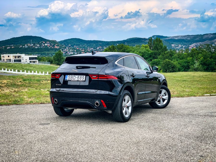 Tökéletes alternatíva – Jaguar E-Pace 2.0d R Dynamic S - Autó & Motor - MOBILITY - jaguar dízel teszt, jaguar e pace, jaguar e pace r dynamic teszt, jaguar epace teszt, jaguar suv teszt, jaguar teszt, 