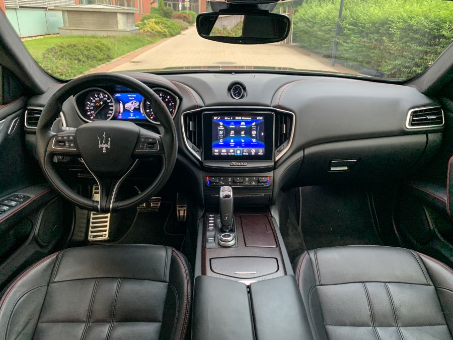 Tradíció, stílus, sebesség – Maserati Ghibli 3.0 V6 - Autó & Motor - MOBILITY - ghibli 3.0 teszt, maserati ghibli, maserati ghibli teszt, maserati teszt, stílusos autók, 