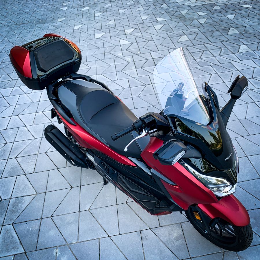Kihozták belőle a maximumot – Honda Forza 125 - Autó & Motor - MOBILITY -