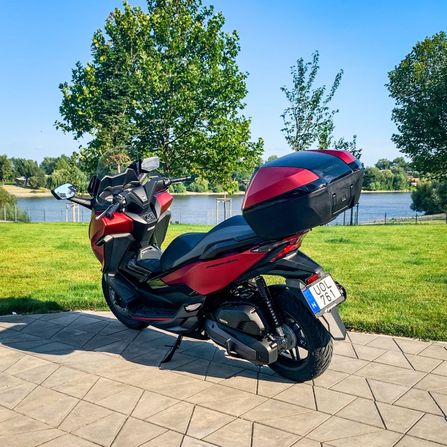 Kihozták belőle a maximumot – Honda Forza 125 - Autó & Motor - MOBILITY -