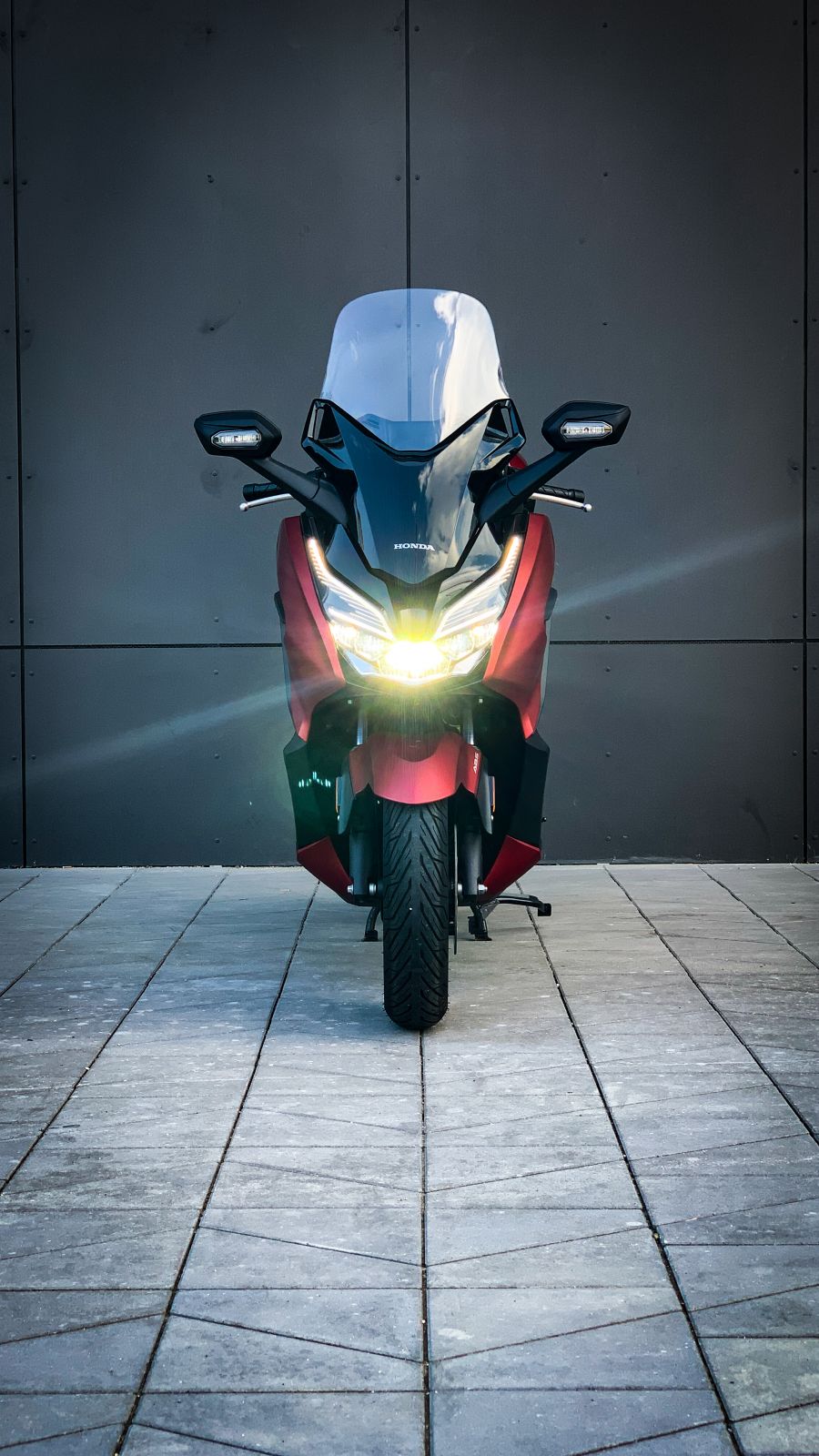 Kihozták belőle a maximumot – Honda Forza 125 - Autó & Motor - MOBILITY -