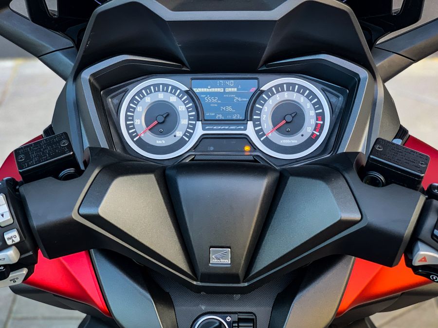 Kihozták belőle a maximumot – Honda Forza 125 - Autó & Motor - MOBILITY -