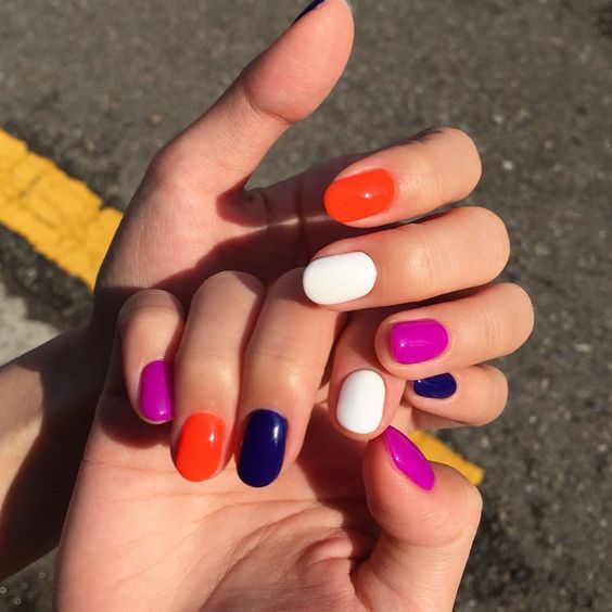 10 manikűr ötlet, ha te is döntésképtelen vagy -  -  - köröm, manikűr, nyár, színek, színes, 