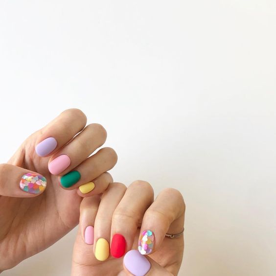 10 manikűr ötlet, ha te is döntésképtelen vagy -  -  - köröm, manikűr, nyár, színek, színes, 