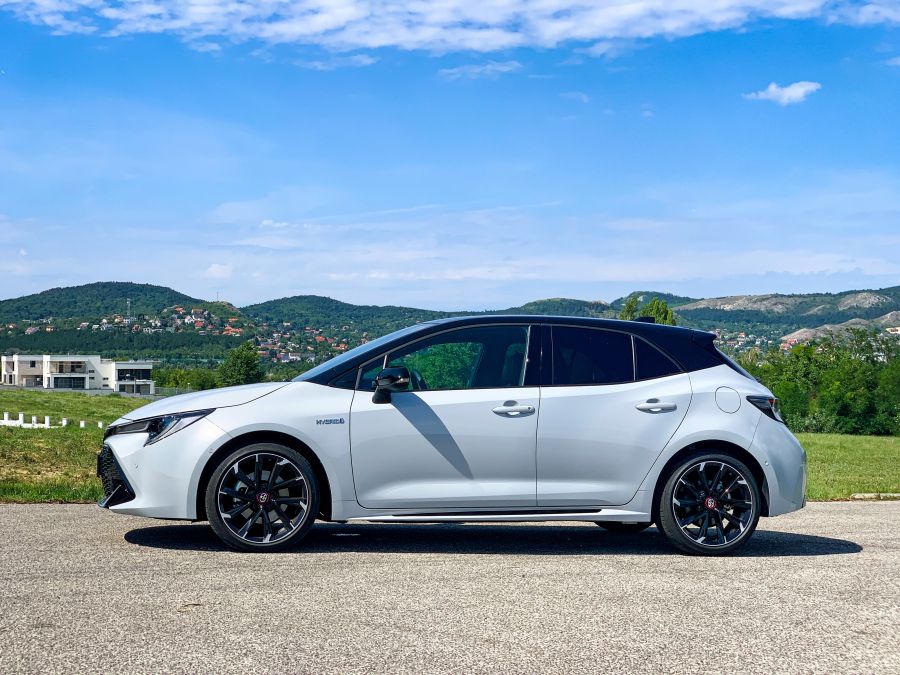 L’art pour l’art - Toyota Corolla 2.0 Hybrid Dynamic Force GR Sport 2020 - Autó & Motor - MOBILITY - corolla 2020 teszt, corolla gr, corolla gr teszt, corolla hybrid teszt, toyota corolla gr hybrid 2.0 teszt, toyota corolla teszt, 